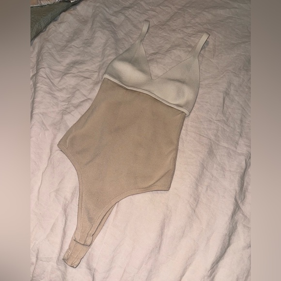 Lulus Trendy Demeanor Ivory And Beige Color Block Sleeveless Bodysuit - Size XS - Picture 5 of 11